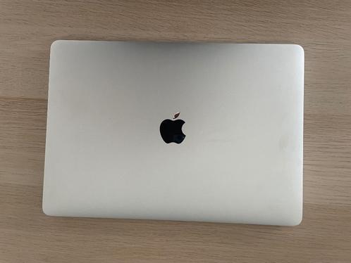 MacBook Pro 2018Retina-displayTouch Bar2,3Ghz i58GB256G