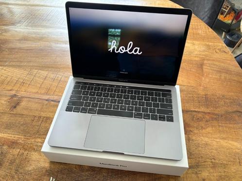 Macbook Pro 2019  13 inch, 256 GB SSD, 16 GB RAM  PUNTGAAF