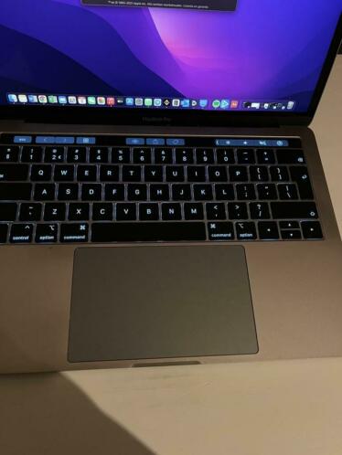 MacBook Pro 2019 13 Inch  2,8GHz i7  16GB Ram 256GB opslag