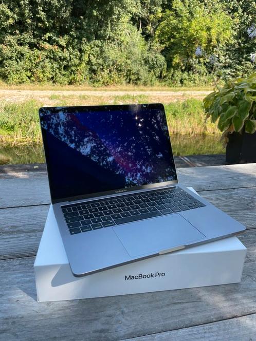 Macbook Pro 2019 13 inch Spacegray in perfecte staat