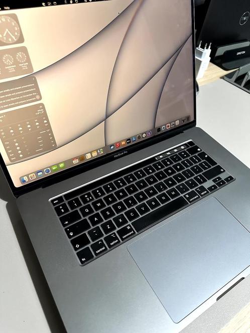 MacBook Pro 2019 16inch 16GB 1TB SSD Touchbar