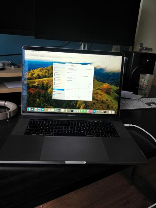 Macbook Pro 2019 Intel i7 16GB 512 SSD Refurbished