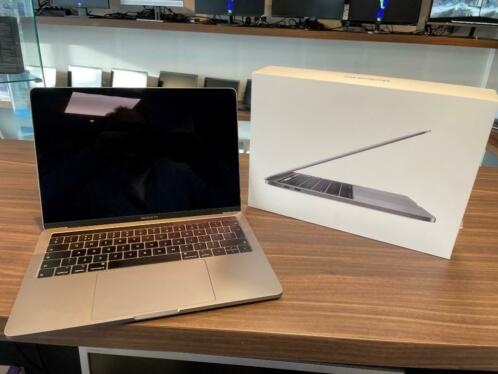 MacBook Pro 2019 met Touch Bar A2159 space grey 128GB 8GB