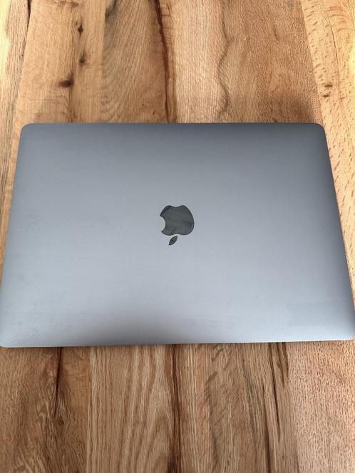 macbook pro 2019 Touchbar 16gb ram I5