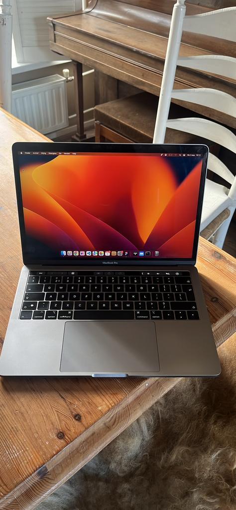 MacBook Pro 2019 - Touchbar i5 13 inch