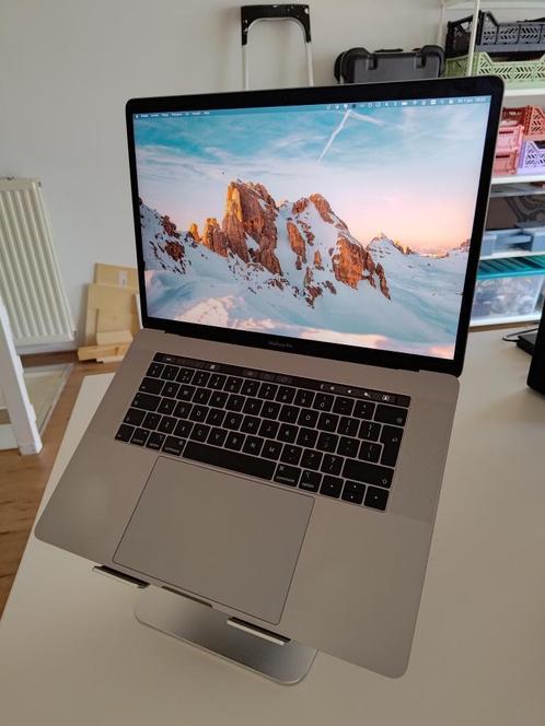 Macbook Pro 201915quoti916GB512GBRadeon Pro 560X 4GB