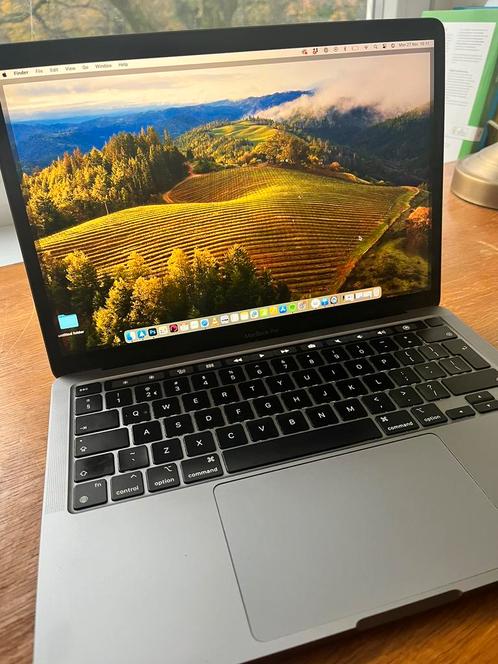 Macbook Pro 2020 - 13 Inch, M1 Chip