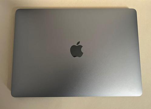 Macbook pro 2020 , 256 GB, M1 , 8GM Ram