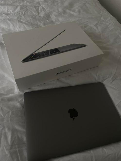 Macbook pro 2020, 8gb - 256SSD 13inch touchbar