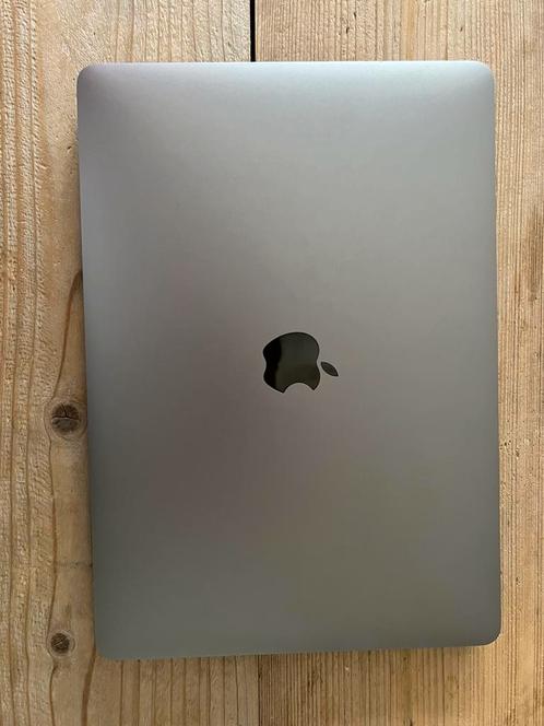 MacBook Pro 2020, Intel Core i5, 8GB RAM, 256 SSD