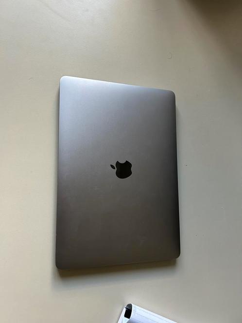 MacBook Pro 2020 - zie specs op foto 2