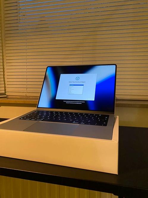 MacBook Pro 2021  M1  512GB SSD  16GB RAM