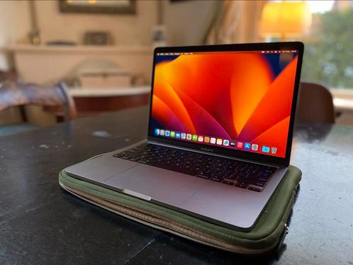 MacBook Pro 2021 M1 TOUCHBAR  13 inch.