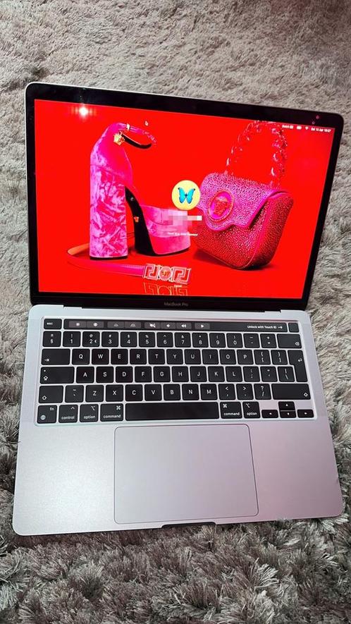 MacBook Pro 2022 13 inch M2