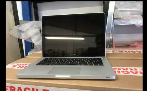 MacBook Pro 2.9Ghz 13.3034, i7 8GB Ram 500GB HDD (refurbished)