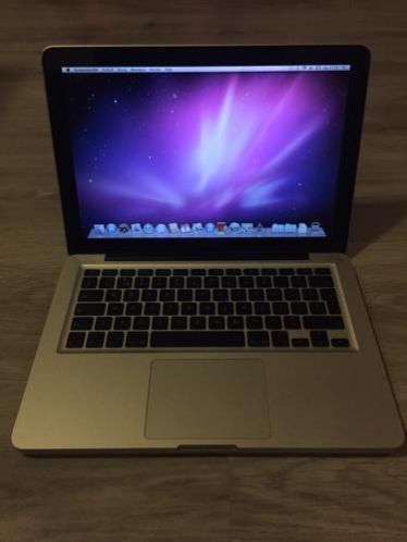 MacBook Pro 2GHz Intel Core 2 Duo 2GB 160GB in NIEUWSTAAT