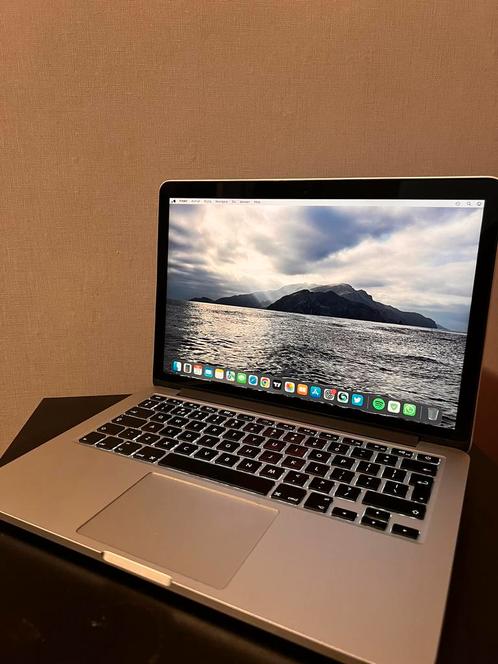 Macbook pro 516GB 16 GB