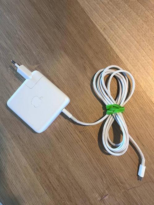 Macbook Pro 61w oplader met USB-C kabel