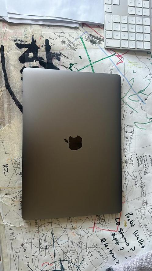 Macbook Pro, Apple M1 (13inch) - 2020 (great condition)