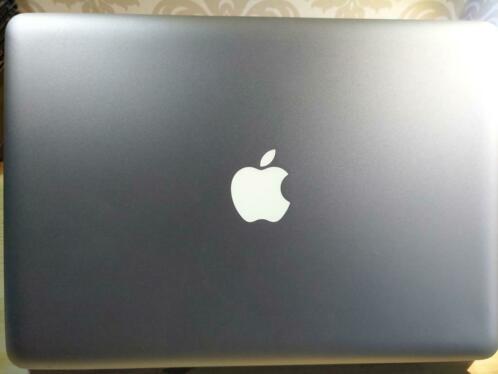 MacBook Pro  Core i5  8GB RAM  500GB SSHD