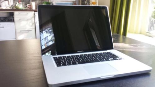 Macbook Pro Core i7 15034 Late 2011