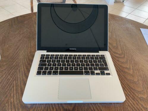 MacBook Pro inclusief Henge Dock 13,3034 2,9 GHz i7 750GB