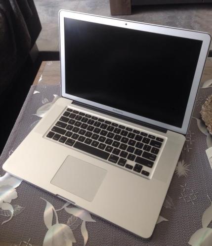 MacBook Pro Intel Core i7 Medio 2010