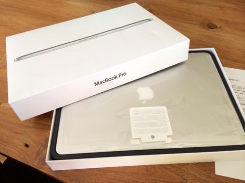 MacBook pro late 2013 2.0 GHz 8gb 256SSD van maart 2014