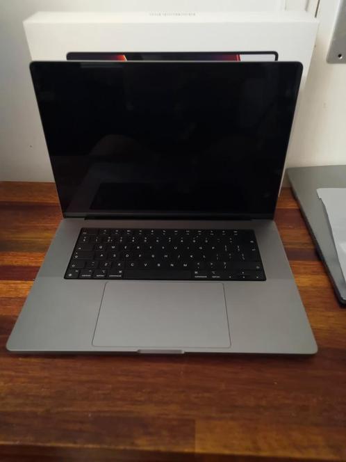 Macbook Pro M1 16 inch 512GB 16GB 22cycl zo goed als nieuw