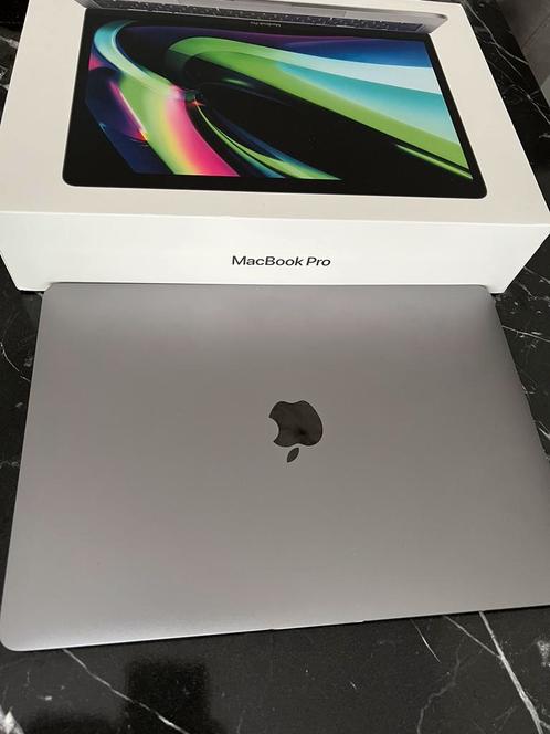 MacBook Pro M1 (2021)  8 GB RAM  256GB SSD