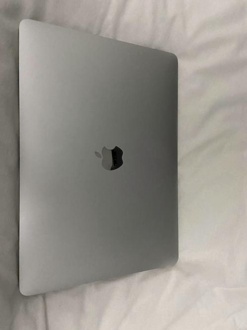 MacBook Pro m1 8256