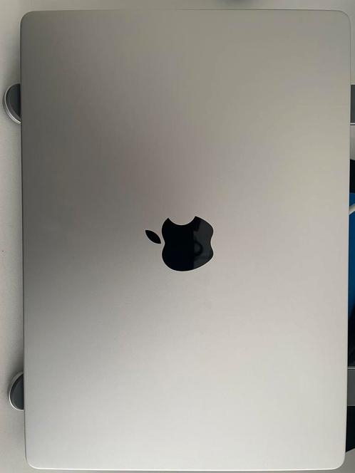 MacBook Pro M3 Pro - 18 GB RAM  512 GB SSD opslag