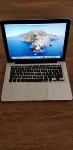 MacBook Pro  Mid 2012  i5  8 GB RAM  1 TB HDD