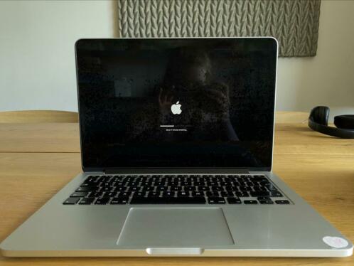 Macbook pro mid 2015 13 8GB 128GB