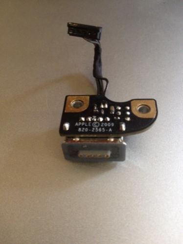 Macbook pro POWER ENTRY MAGNETIC