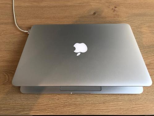 MacBook Pro (Retina, 13-inch, Early 2015) - 256GB SSD 8GB