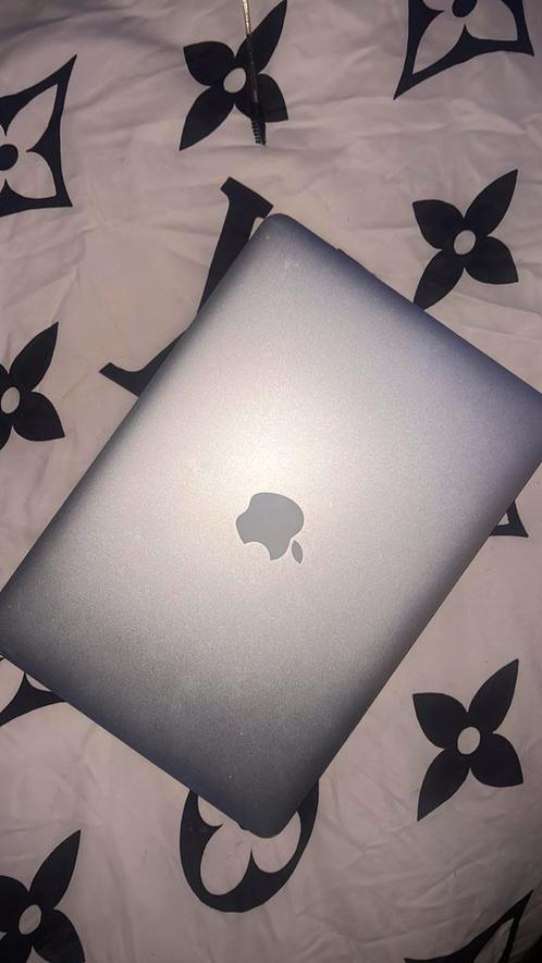 MacBook Pro (Retina, 13-inch, Early 2015) zilver