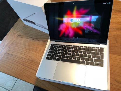 MacBook Pro Retina 13034 (Mid-2017)