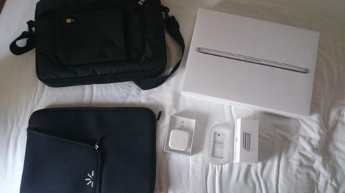 Macbook Pro retina 15 inch, 1TB Flash, GT 750M, applecare