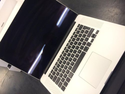 MacBook Pro Retina 15 inch NIEUWSTAAT
