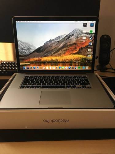 Macbook Pro Retina 15034 (mid 2015) i7 16 GB RAM256 GB SSD