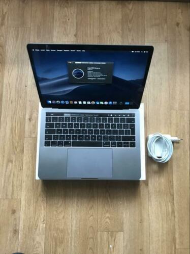 MacBook Pro TouchBar 13 3.1 Ghz 8GB 256 2019 KERSTDEAL