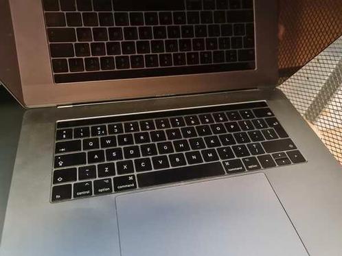 Macbook pro touchbar 15quot 2.9 Ghz 16GBRam 512SSD i7 Intel