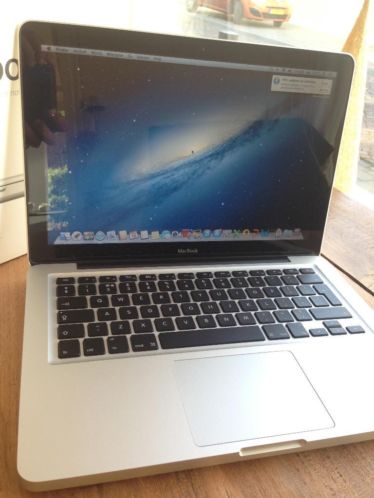 Macbook (PRO) Unibody 13039039 2Ghz 4GB 320GB, Als Nieuw