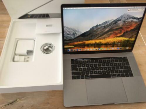 MacBook Retina 15 2017 TouchBar i7 2,9GHz16GB512GB