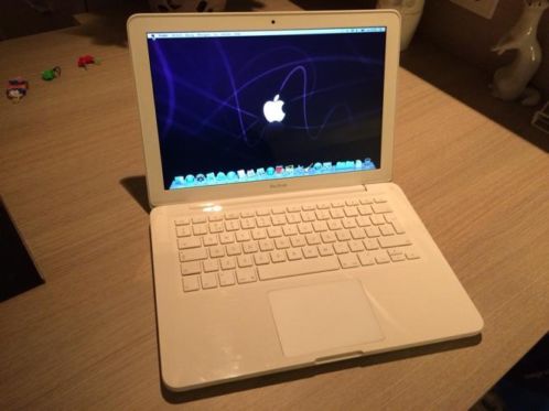 MacBook unibody white 13034 core 2 duo 2,26Ghz 2GB ram A1342