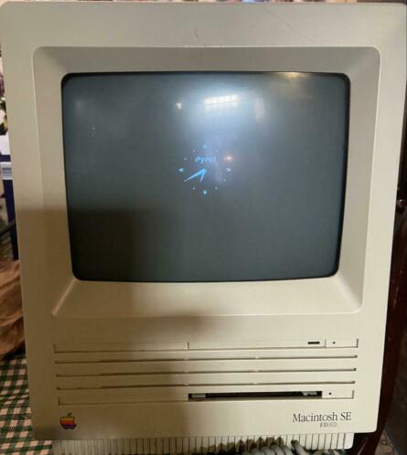Macintosh SE Fd HD Apple Computers