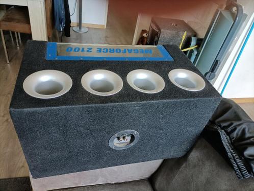 Magnat megaforce2100.   2x 300Watt subwoofer