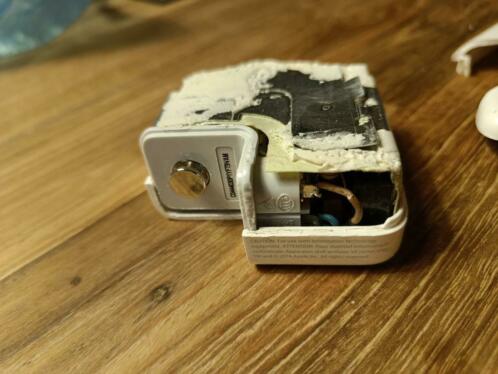 Magsafe 2 45 Watt defect. Apple MacBook Air lader 2013