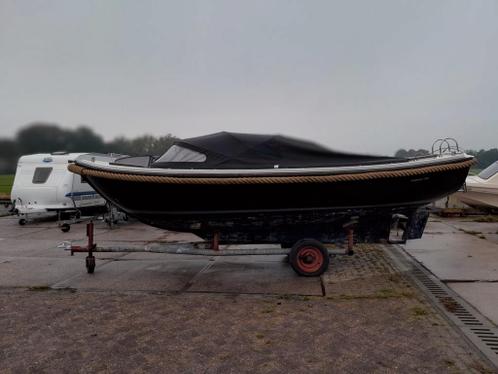 Makma 700 vlet sloep 3 cylinder vetus diesel  met nieuwe kap